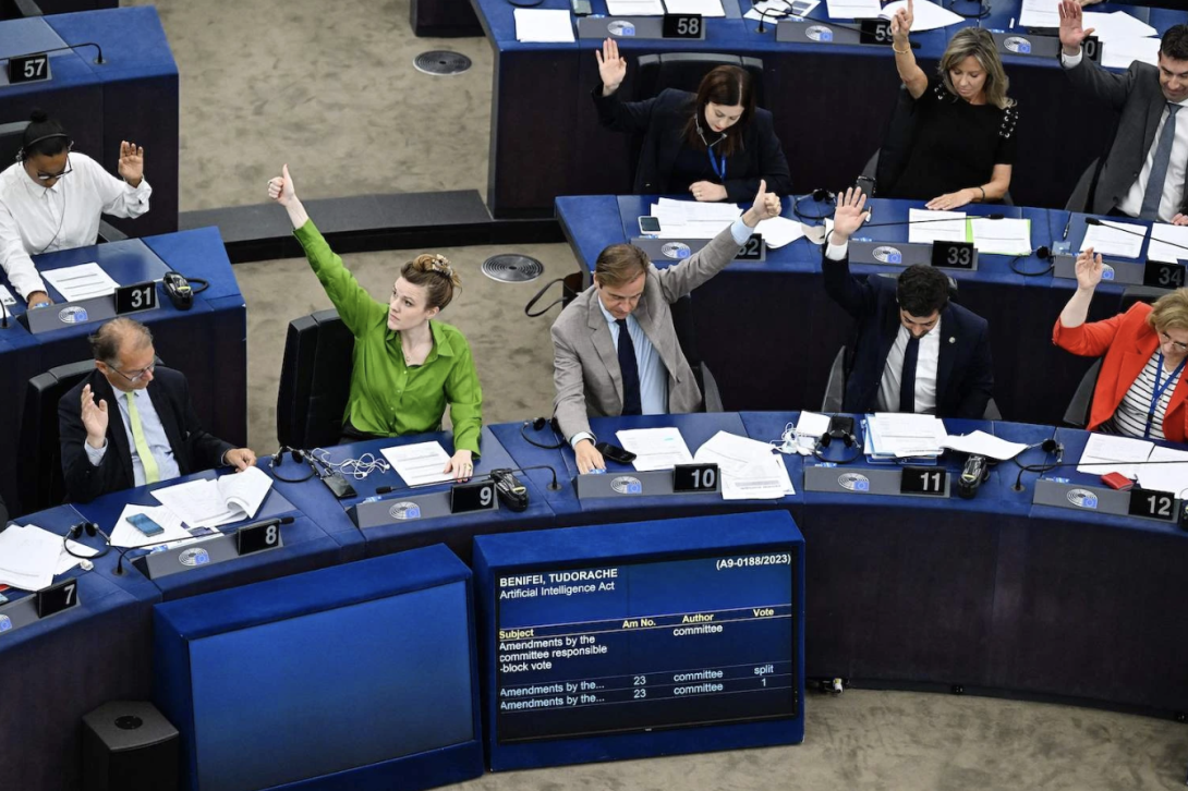 Lawmakers vote on the Artificial Intelligence act, June 14, 2023 at the European Parliament in Strasbourg, eastern France. (PHOTO / AP)